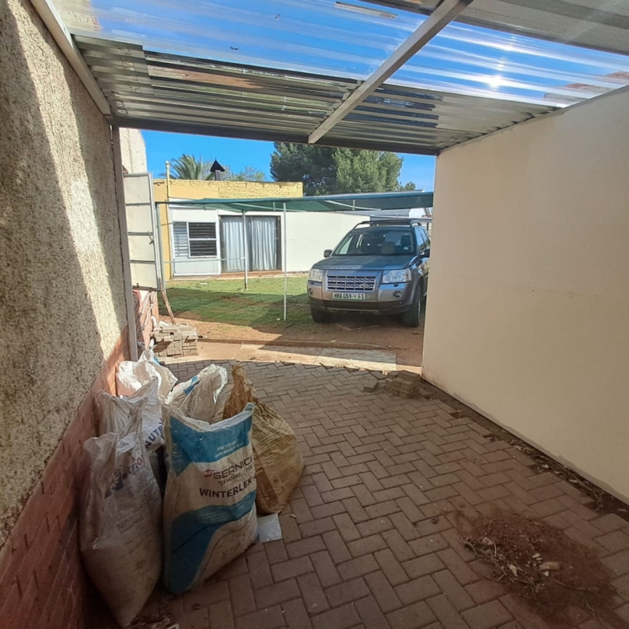 To Let 3 Bedroom Property for Rent in Wilgehof Free State